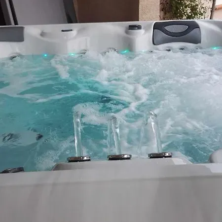 La Paillote Ariegeoise Penzion *
